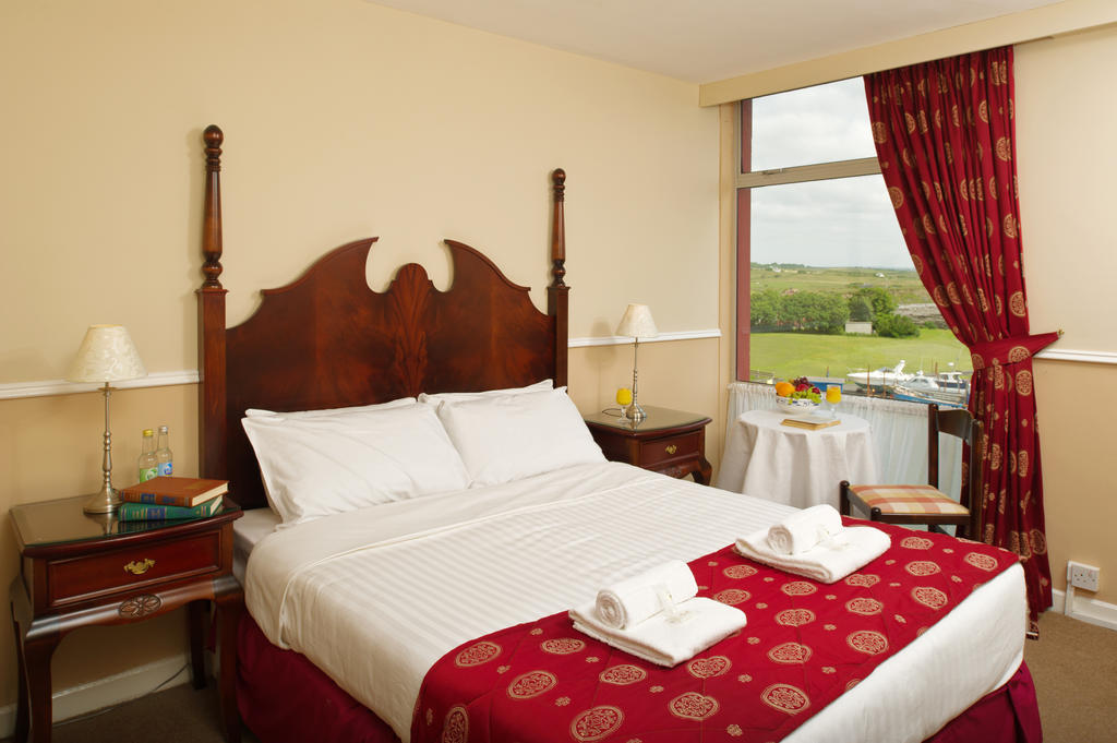 Logues Liscannor Hotel المظهر الخارجي الصورة